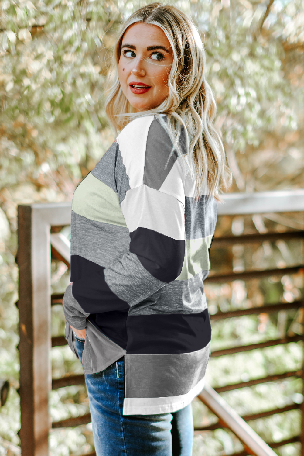 Azura Exchange Gray Stripe Plus Size Colorblock Pullover Top